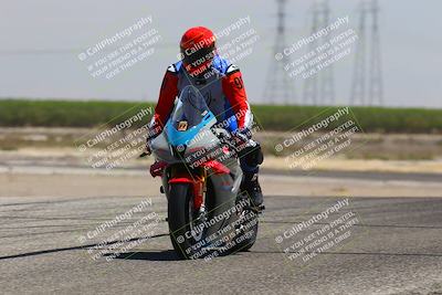 media/Aug-03-2025-TrackDaz (Sun) [[bf4a71acf9]]/A Group/12pm (Wheelie Bump)/